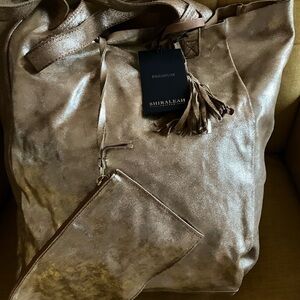 Shiraleah Gold Tote Bag Luxurious Design